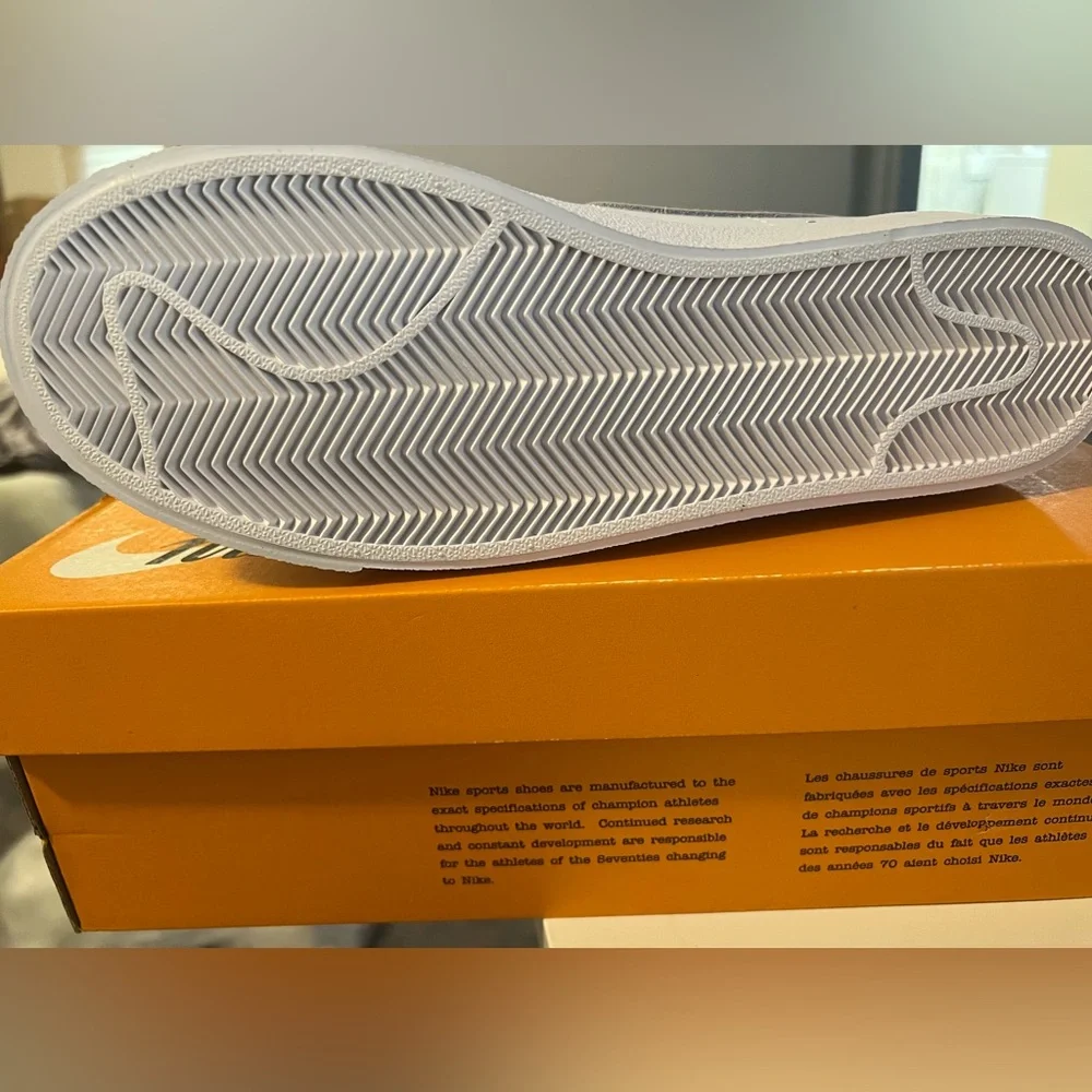 Nike Downshifter Hightops - Picture 3 of 5